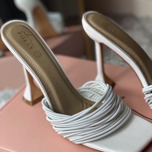 Oh Polly White Mule Heels Size 9 - Picture 5 of 6